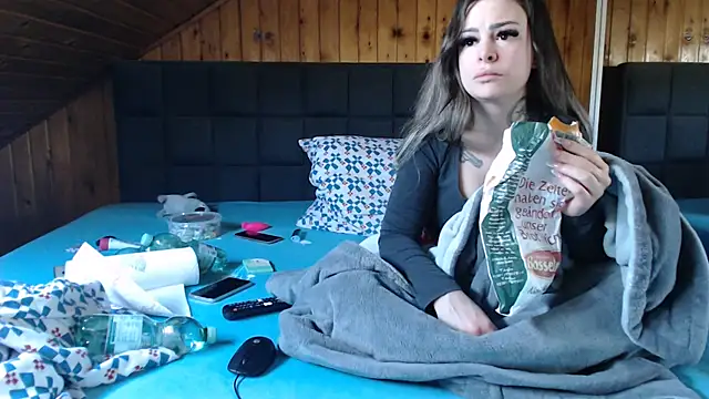 Snapshot of BoeseMoni1998 chatting on 03/17/25, 11:00 BoeseMoni1998 online show from 03/17/25, 11:00