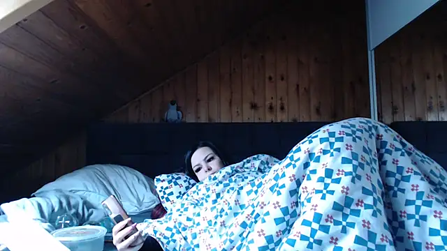 Snapshot of BoeseMoni1998 chatting on 10/20/25, 10:05 BoeseMoni1998 online show from 10/20/25, 10:05