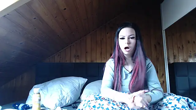 Snapshot of BoeseMoni1998 chatting on 11/11/25, 09:42 BoeseMoni1998 online show from 11/11/25, 09:42