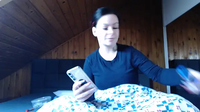 Snapshot of BoeseMoni1998 chatting on 11/21/25, 11:53 BoeseMoni1998 online show from 11/21/25, 11:53