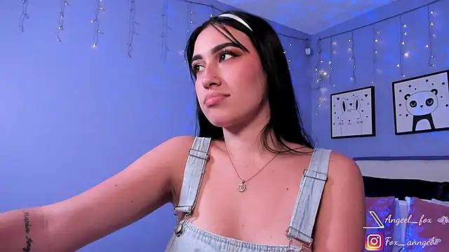 angeel fox online show from 01/15/25, 06:22