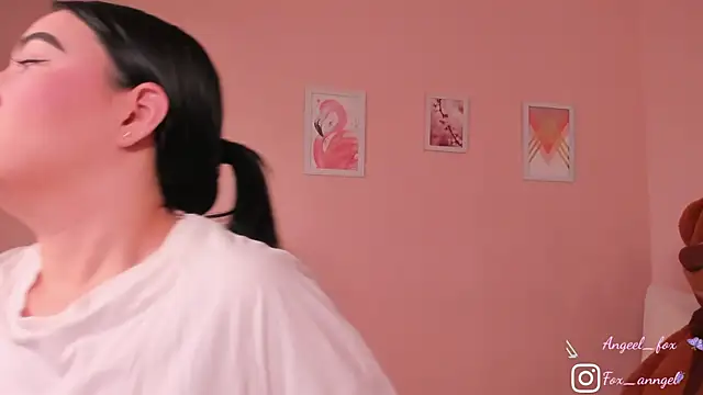 angeel fox online show from 09/30/25, 02:49