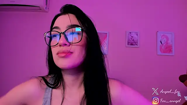 angeel fox online show from 04/13/26, 04:51