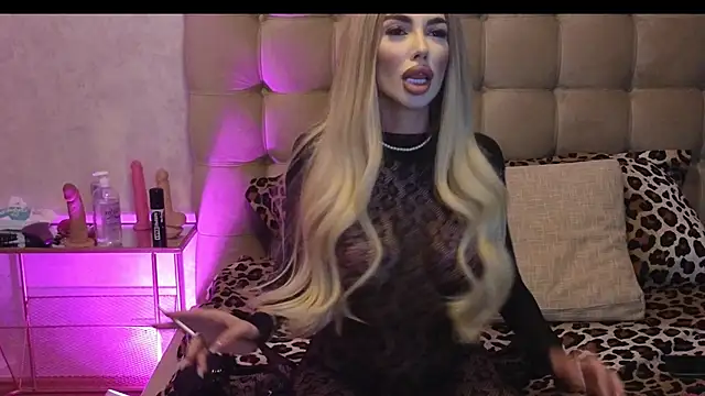 Snapshot of ArianaArianna chatting on 02/10/25, 08:53 ArianaArianna online show from 02/10/25, 08:53