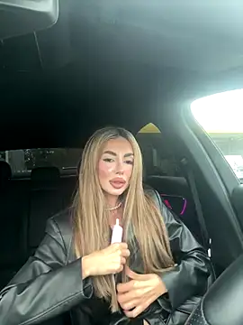 Snapshot of ArianaArianna chatting on 09/14/25, 03:33 ArianaArianna online show from 09/14/25, 03:33