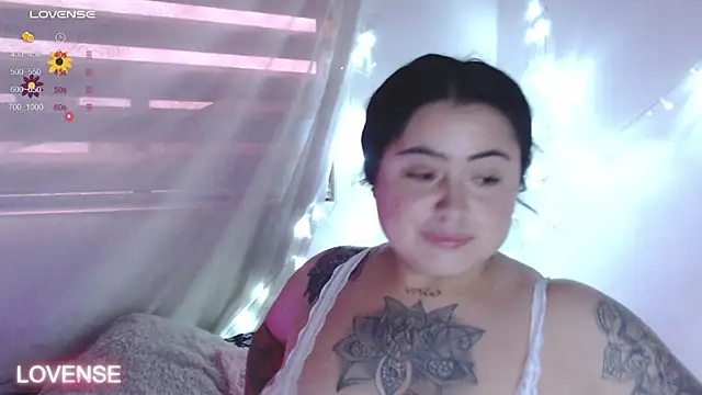 Snapshot of PamelaDoouce chatting on 01/11/25, 11:02 PamelaDoouce online show from 01/11/25, 11:02