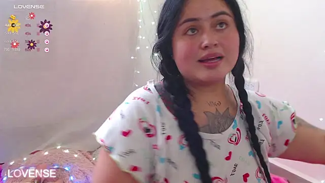 Snapshot of PamelaDoouce chatting on 01/18/25, 04:53 PamelaDoouce online show from 01/18/25, 04:53