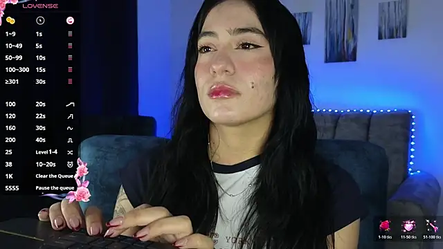 ZaraDames  online show from 10/24/25, 03:14