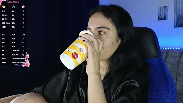 ZaraDames  online show from 12/18/25, 04:29