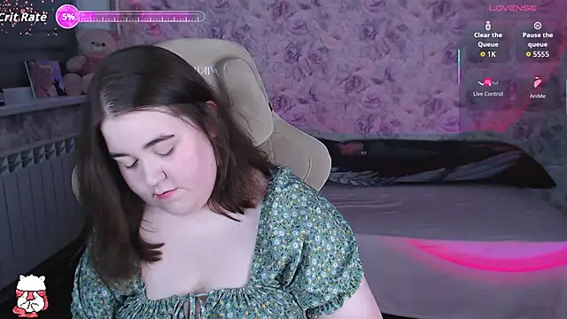 Estelle Hicks online show from 05/16/26, 07:01