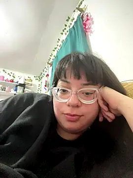 Snapshot of indiegirl666 chatting on 12/19/25, 04:41 indiegirl666 online show from 12/19/25, 04:41