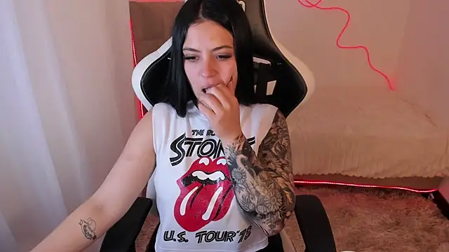 Victoryyy  online show from 09/20/25, 05:58