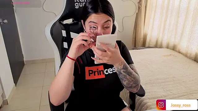 Victoryyy  online show from 03/31/26, 05:35