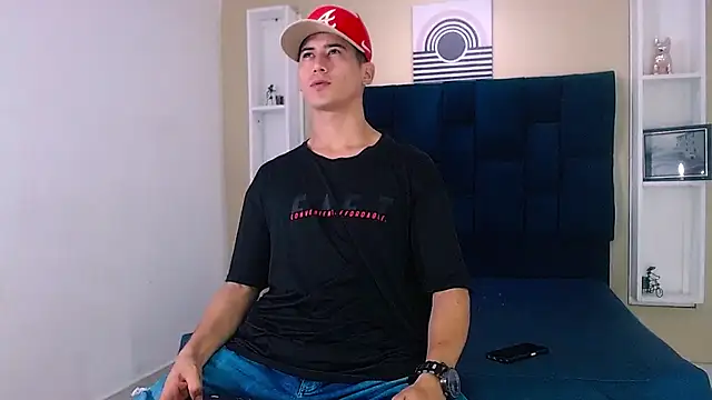 Snapshot of Jhonn_Rhyss chatting on 12/20/24, 03:14 Jhonn Rhyss online show from 12/20/24, 03:14