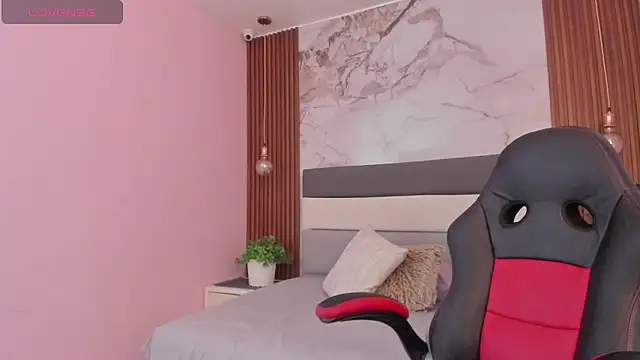 SUNNYCYRUS online show from 09/29/25, 01:27