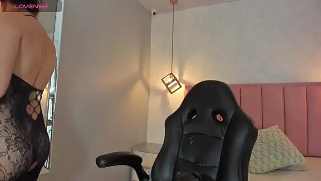 SUNNYCYRUS online show from 05/20/26, 12:55