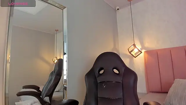 SUNNYCYRUS online show from 05/30/26, 12:57