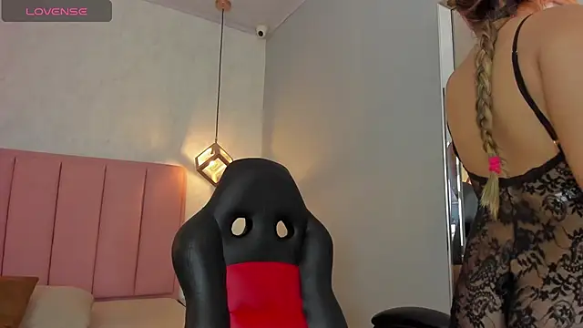 SUNNYCYRUS online show from 07/13/26, 12:52