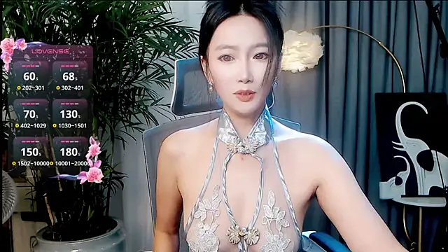 FeiFei-babe online show from 10/10/25, 12:15