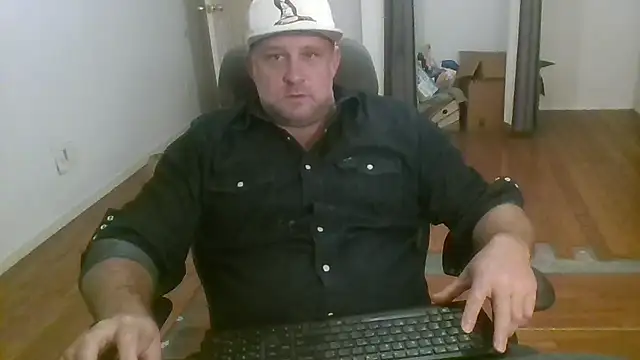 poundyouout69 online show from 11/26/25, 10:11