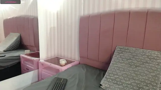 Susy thomson online show from 02/06/25, 10:21