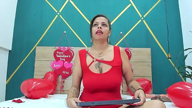 Luna smit08 online show from 02/15/25, 02:04