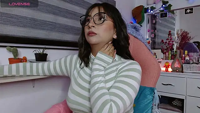 Littlerouse  online show from 01/25/25, 01:43