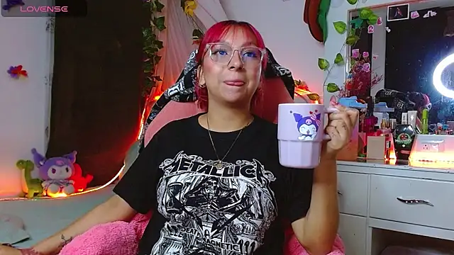 Littlerouse  online show from 12/03/25, 11:14