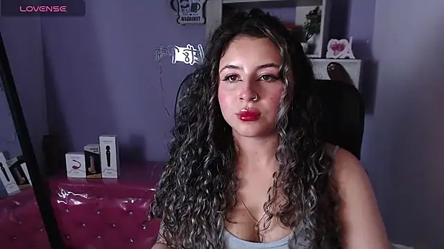 Snapshot of celeste_blue69 chatting on 02/22/25, 05:55 celeste blue69 online show from 02/22/25, 05:55