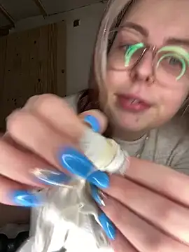 Livewithlucy online show from 01/02/25, 06:45