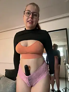 Livewithlucy online show from 02/06/25, 08:29