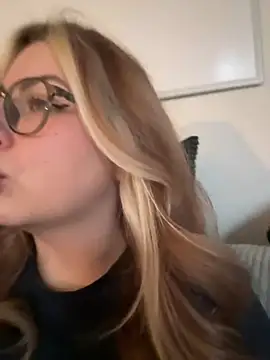 Livewithlucy online show from 02/13/25, 11:39