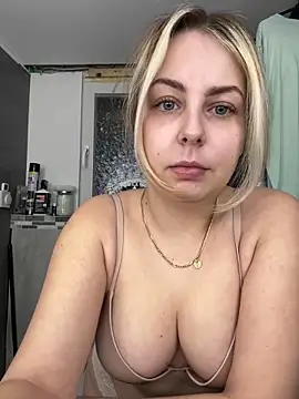 Livewithlucy online show from 03/11/25, 05:35