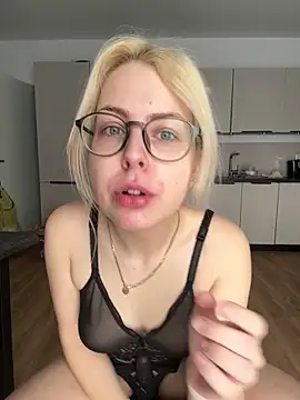 Livewithlucy online show from 02/19/26, 07:59