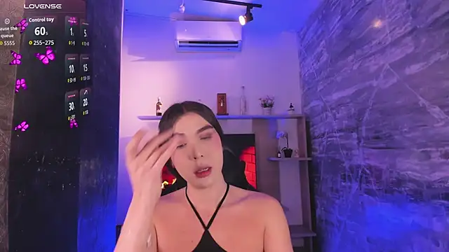 saracaball  online show from 09/30/25, 12:15