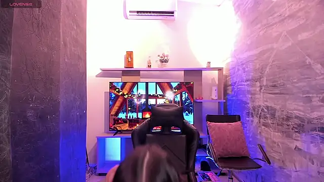 saracaball  online show from 12/14/25, 05:24