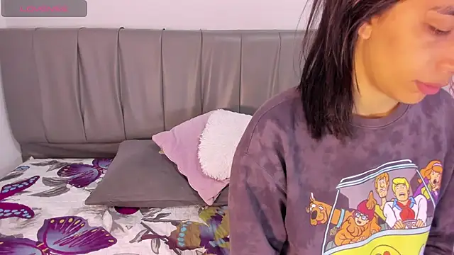 Cherllynn online show from 10/07/25, 03:53