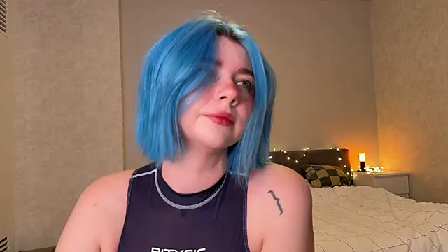 Snapshot of _vixenp chatting on 12/10/24, 05:11 vixenp online show from 12/10/24, 05:11