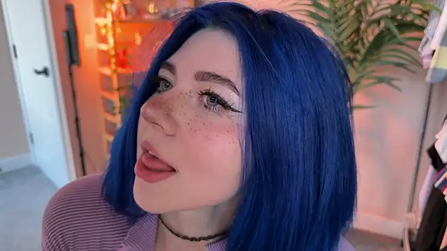 Snapshot of _vixenp chatting on 10/23/25, 04:28 vixenp online show from 10/23/25, 04:28