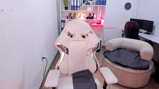 Snapshot of katya_nt chatting on 10/03/25, 06:38 katya nt online show from 10/03/25, 06:38