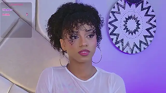 Nahomi King online show from 02/12/25, 01:06