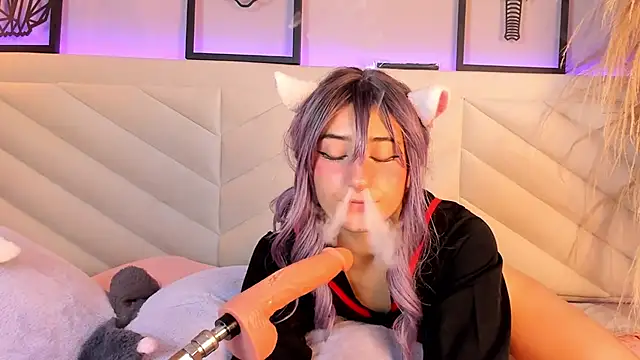 miia  baker online show from 02/17/25, 06:15