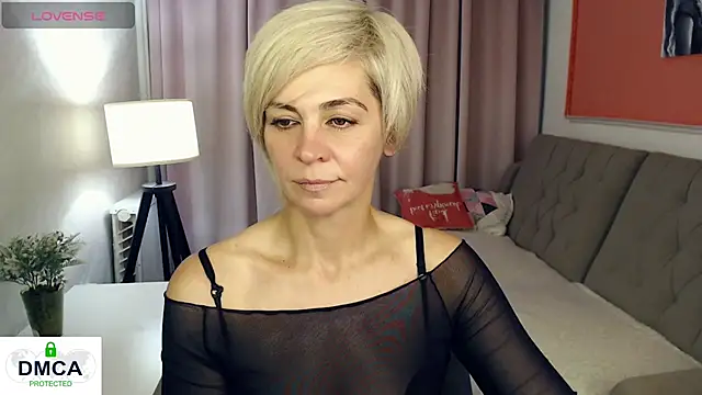 Snapshot of Blonde_lola444 chatting on 07/16/26, 04:35 Blonde lola444 online show from 07/16/26, 04:35