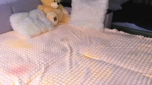 Snapshot of Sweeet_Barbie chatting on 09/27/25, 03:39 Sweeet Barbie online show from 09/27/25, 03:39