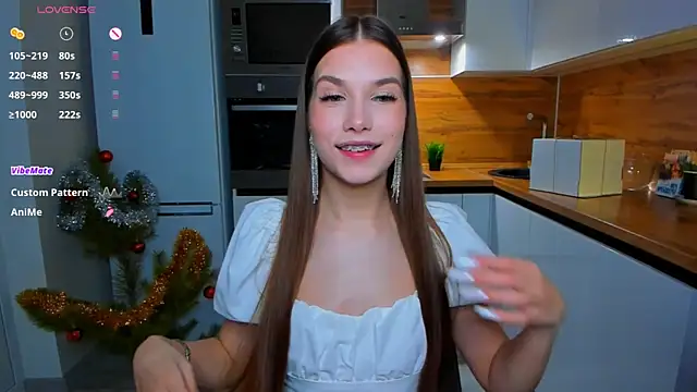 Snapshot of _Eva_Lee chatting on 12/20/24, 06:02 Eva Lee online show from 12/20/24, 06:02