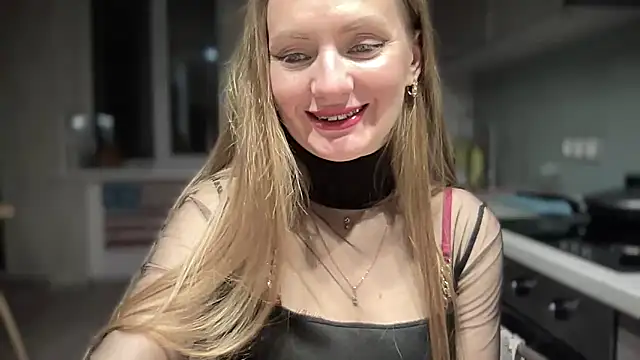 Snapshot of Viola_sweet chatting on 03/05/25, 02:12 Viola sweet online show from 03/05/25, 02:12