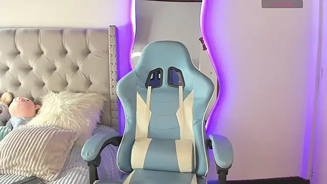 Snapshot of Violet_Rost chatting on 01/09/25, 02:07 Violet Rost online show from 01/09/25, 02:07