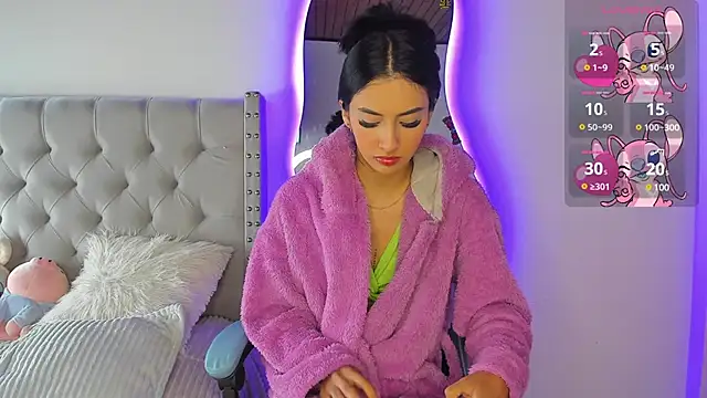 Snapshot of Violet_Rost chatting on 03/08/25, 02:19 Violet Rost online show from 03/08/25, 02:19