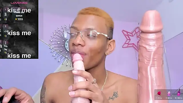 Tiffany Valentine15 online show from 09/25/25, 01:15