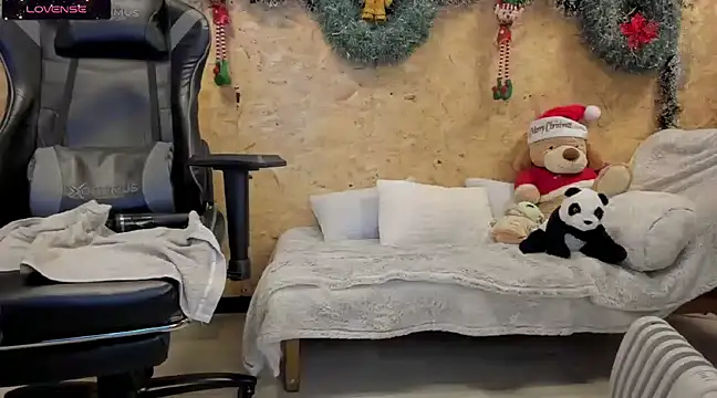 Biancastrongg online show from 12/14/24, 05:40